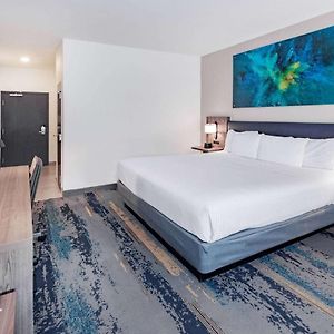 King Room Mobility or hearing accessible